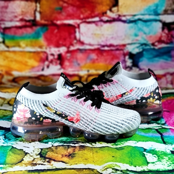 Nike Air Max Floral Nike Air VaporMax Flyknit Sneakers Black White Women - Picture 10 of 10